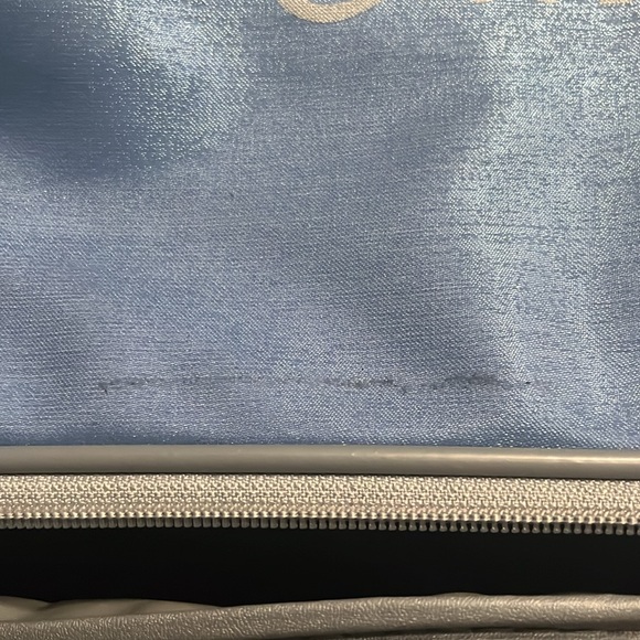 CURVES BLUE VINYL DUFFLE GYM TRAVEL BAG YOGA WORKOUT BAG/expandable - Picture 7 of 9